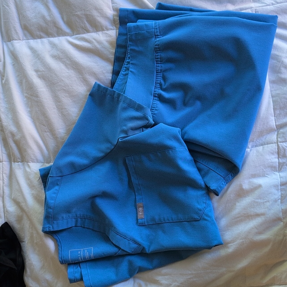 Figs Capri Blue Set